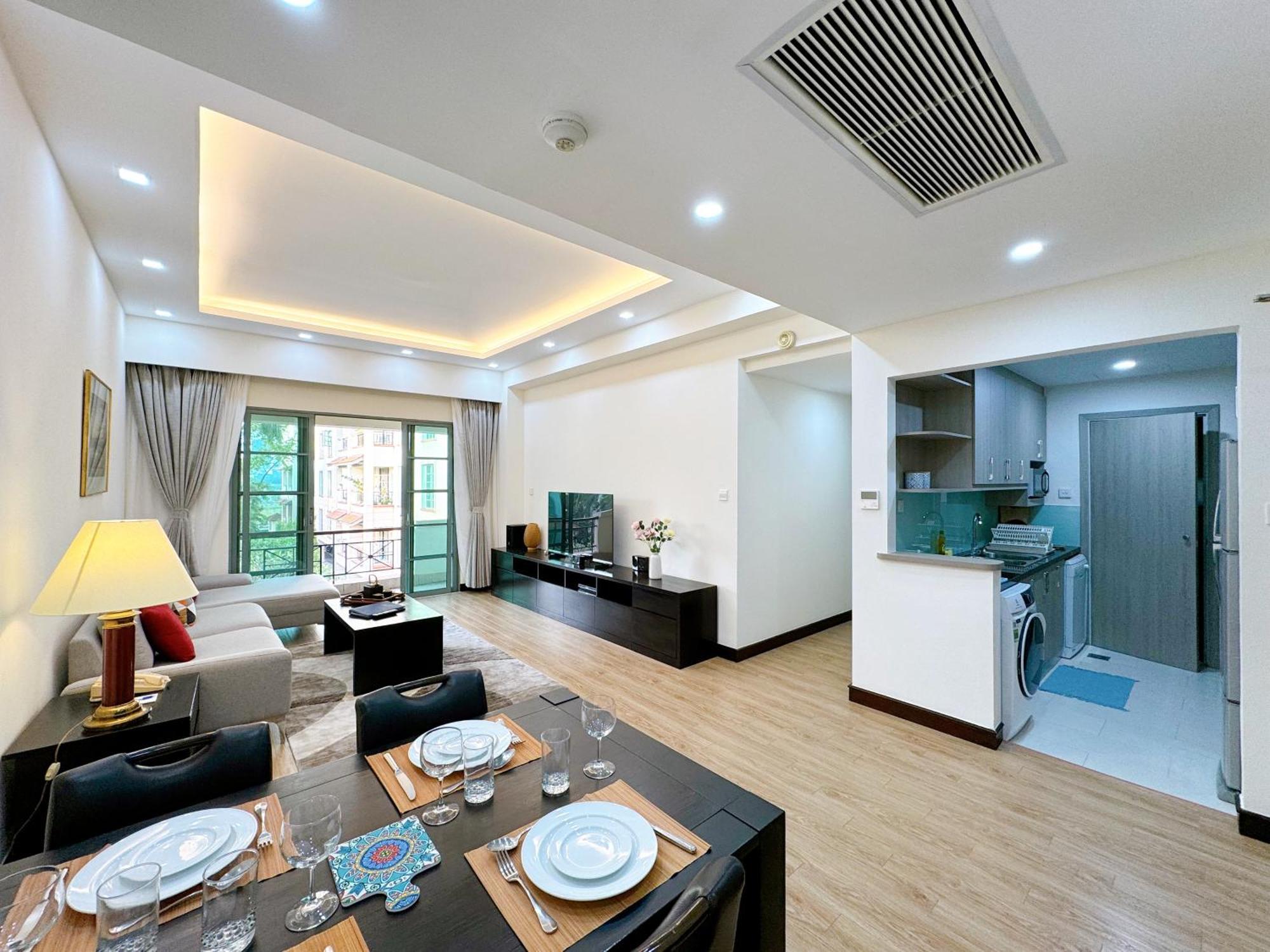 Diamond Westlake Suites Hanoi Bagian luar foto